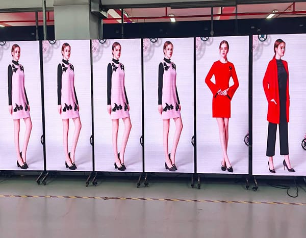 Poster LED Display Portable Digital Signage for Retail