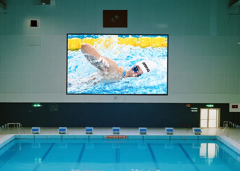 IN-C Series LED video wall installation example shopping mall digital signage